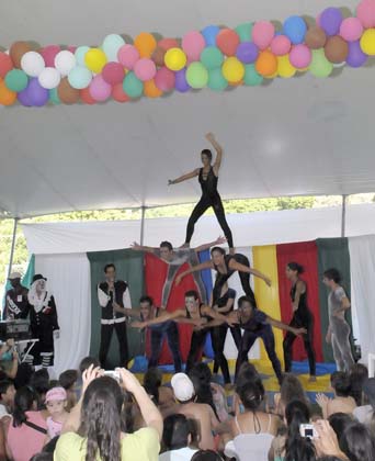 Circo dá show de alegria na IV Festa das Crianças no Cefol Campinas Circo dá show de alegria na IV Festa das Crianças no Cefol Campinas