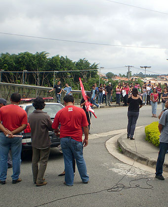 Agressão durante assembleia na Blausiegel, em Cotia