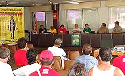 Químicos Unificados denúnciam crime ambiental Shell/Basf no Fórum Social Mundial 2005, realizado em Porto Alegre/RS