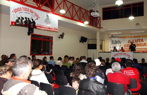  	Debate no Sindicato dos Metalúrgicos de Campinas, em 11 de julho, sobre tentativas de criminalização do MST no Rio Grande do Sul (Foto João Zinclar)