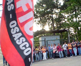  	Assembleia de campanha salarial na Yamá, em Cotia (10/11/09)