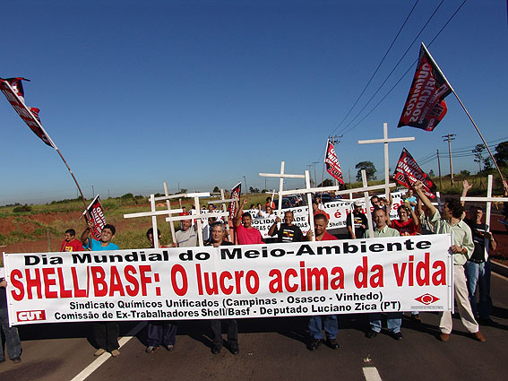 Unificados faz ato contra a Shell/Basf, em Paulínia, no Dia Mundial do Meio Ambiente