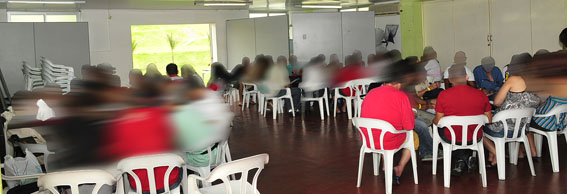 Em grupos, trabalhadores(as) debatem reivindicações específicas por fábricas e táticas para a campanha salarial 2013 do setor farmacêutico