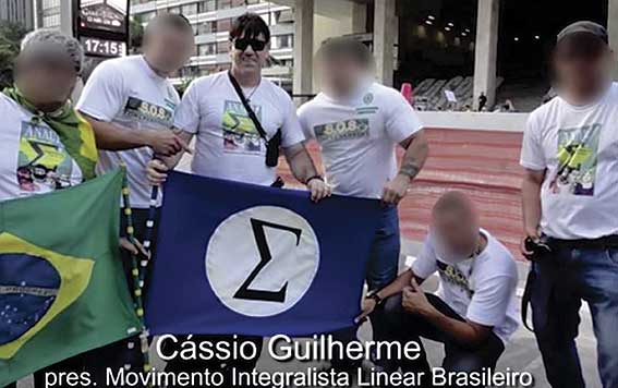 Cássio Guilherme, o agressor na Câmara de Campinas, durante manifestação de rua dos integralistas