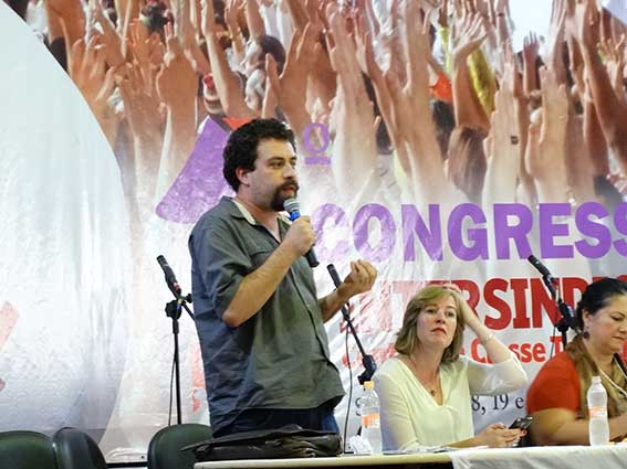 Guilherme Boulos, membro da coordenação nacional do MTST (Movimento dos Trabalhadores Sem Teto), fala no 1º Congresso da Intersindical